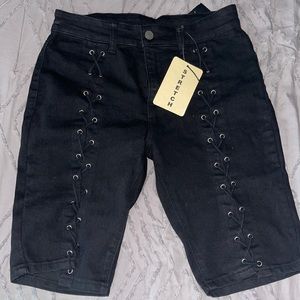 Forever XXI Black Lace Up Bermuda Shorts Medium